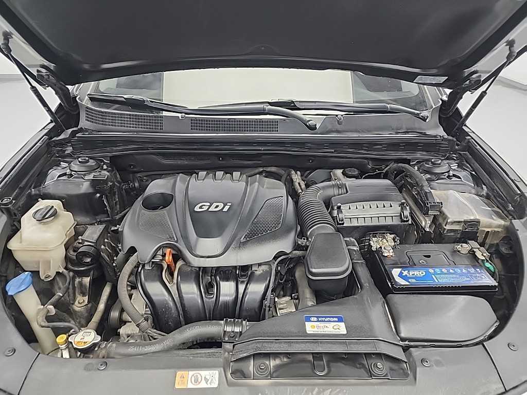 HYUNDAI Grandeur - Vista 5