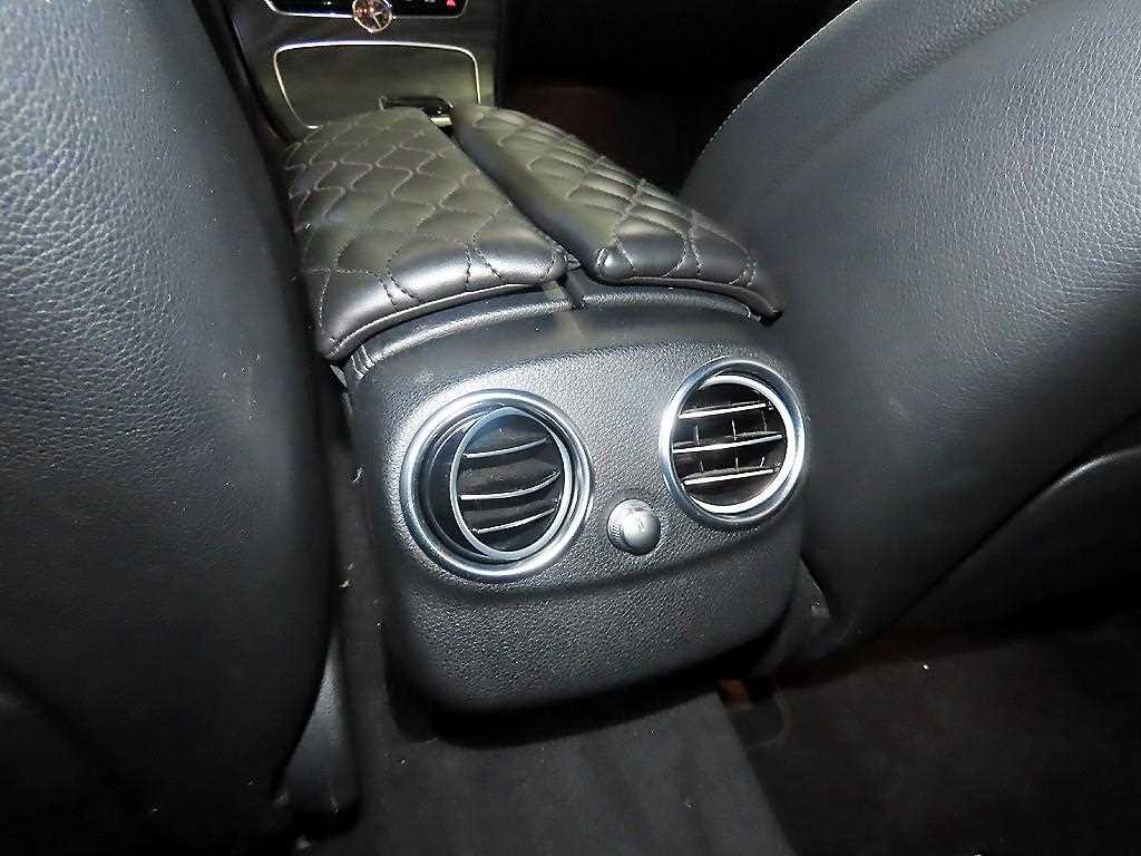 Mercedes Benz C Class 2017 Negro - Importación desde Corea - HF Imports Iquique - Foto 16