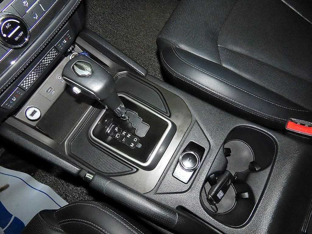 Ssangyong Rexton - Vista 12