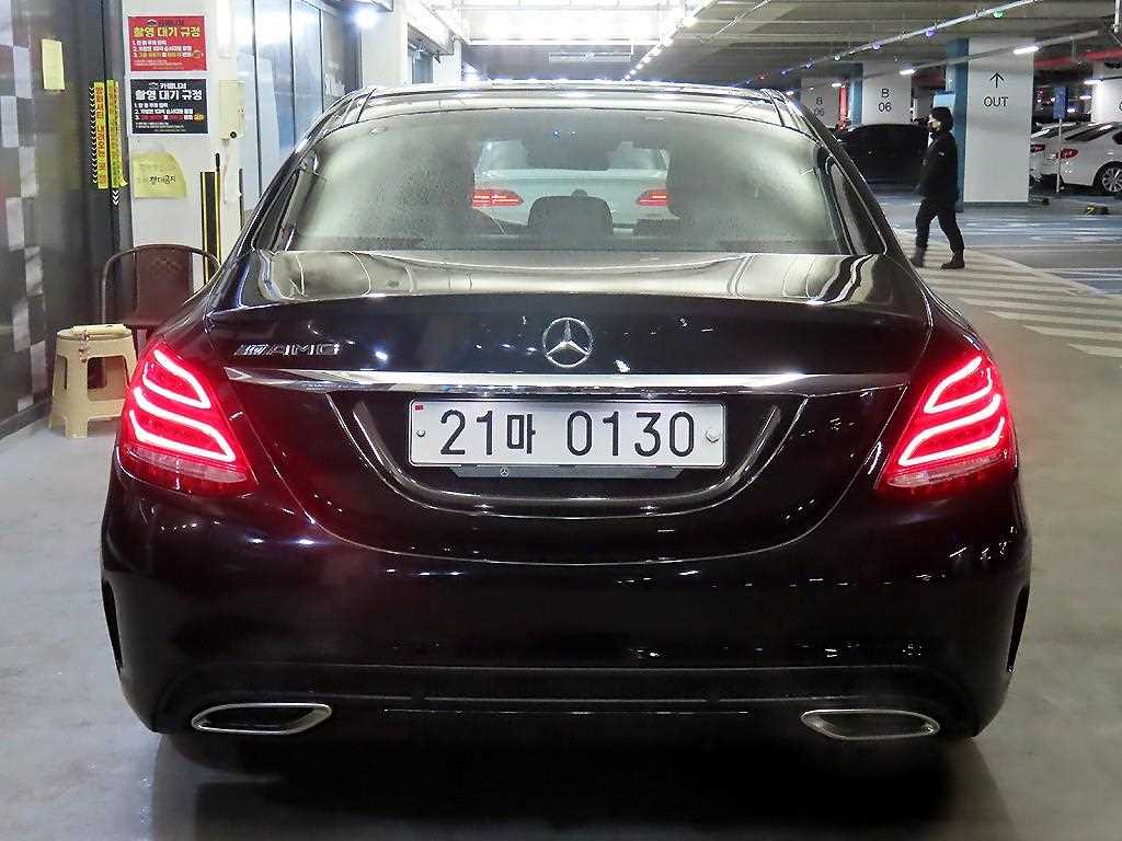 Mercedes Benz C Class - Vista 5