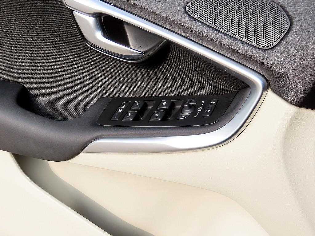 Volvo V40 - Vista 11