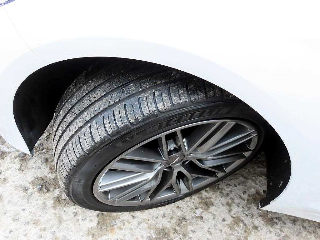 Genesis G70 2018 Blanco - Importación desde Corea - HF Imports Iquique - Foto 20