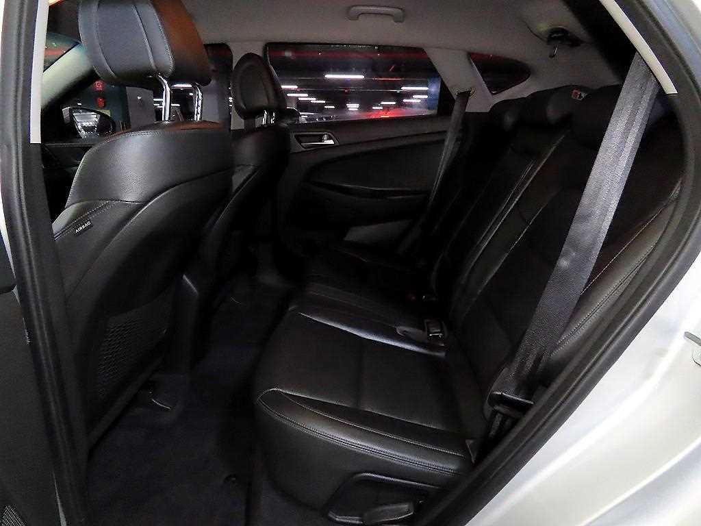 HYUNDAI Tucson - Vista 7