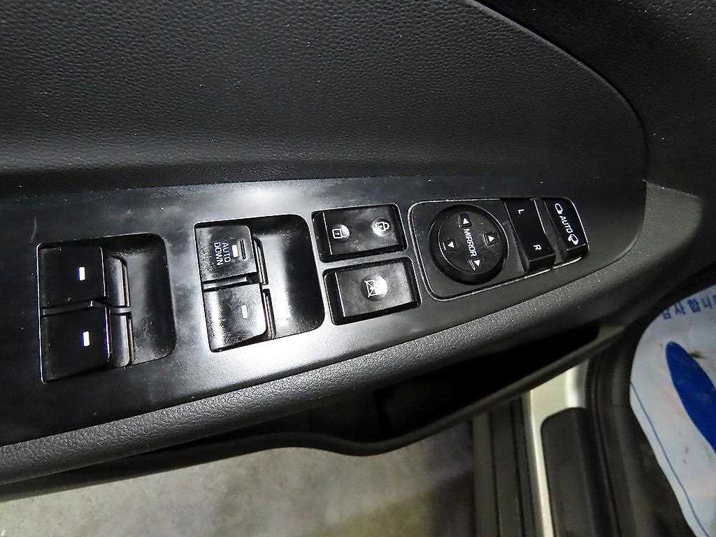 HYUNDAI Tucson 2017 Plateado - Importación desde Corea - HF Imports Iquique - Foto 13