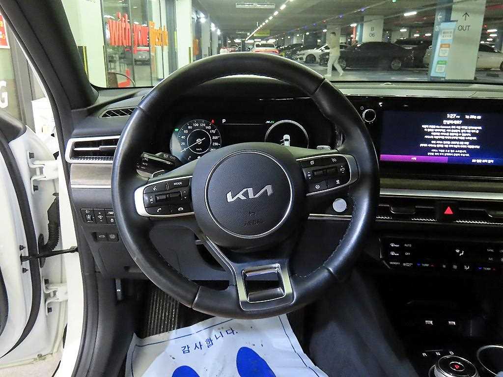 KIA K5 - Vista 9