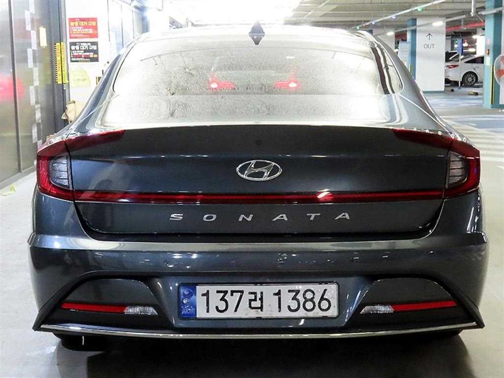 HYUNDAI Sonata - Vista 5