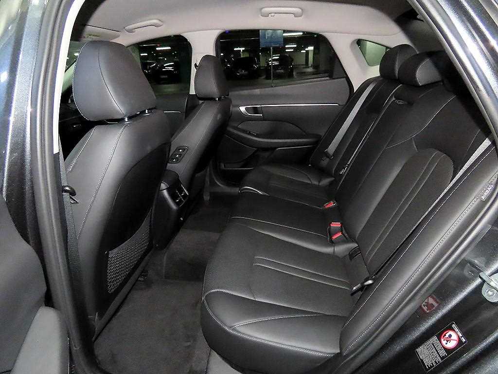 HYUNDAI Sonata - Vista 7