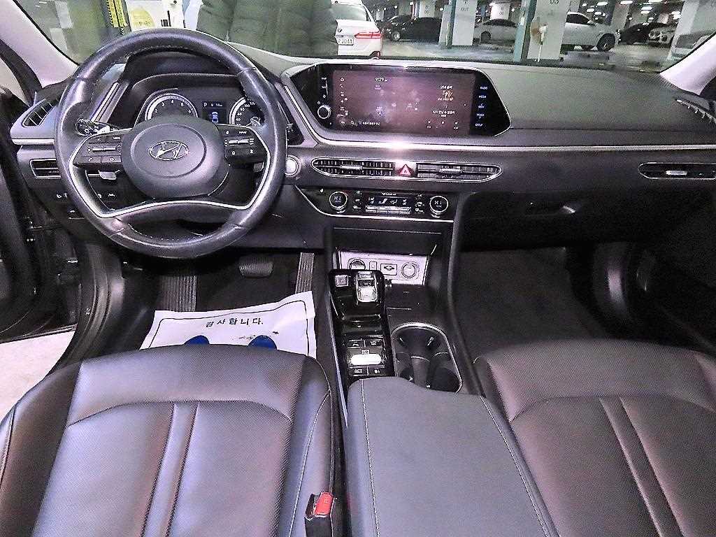 HYUNDAI Sonata - Vista 10