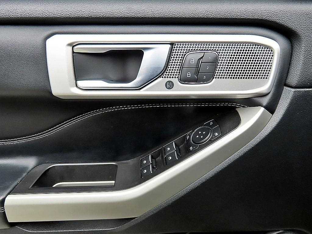 Ford Explorer - Vista 11