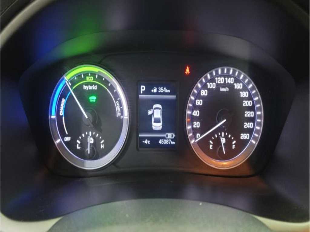 HYUNDAI Sonata - Vista 6