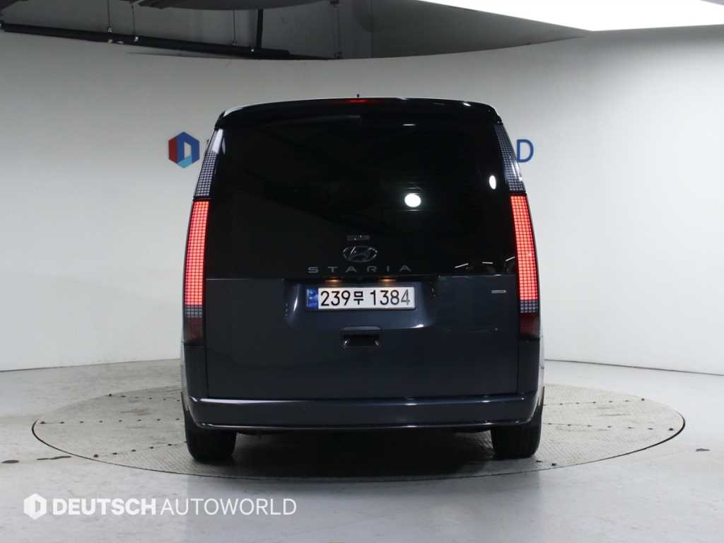HYUNDAI Staria - Vista 4