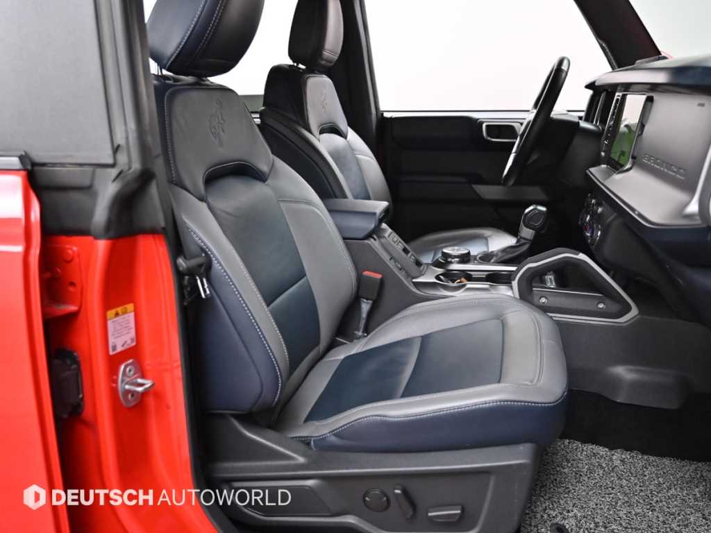 Ford Bronco - Vista 10