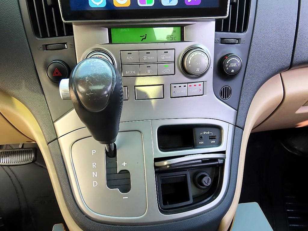 HYUNDAI Starex - Vista 11