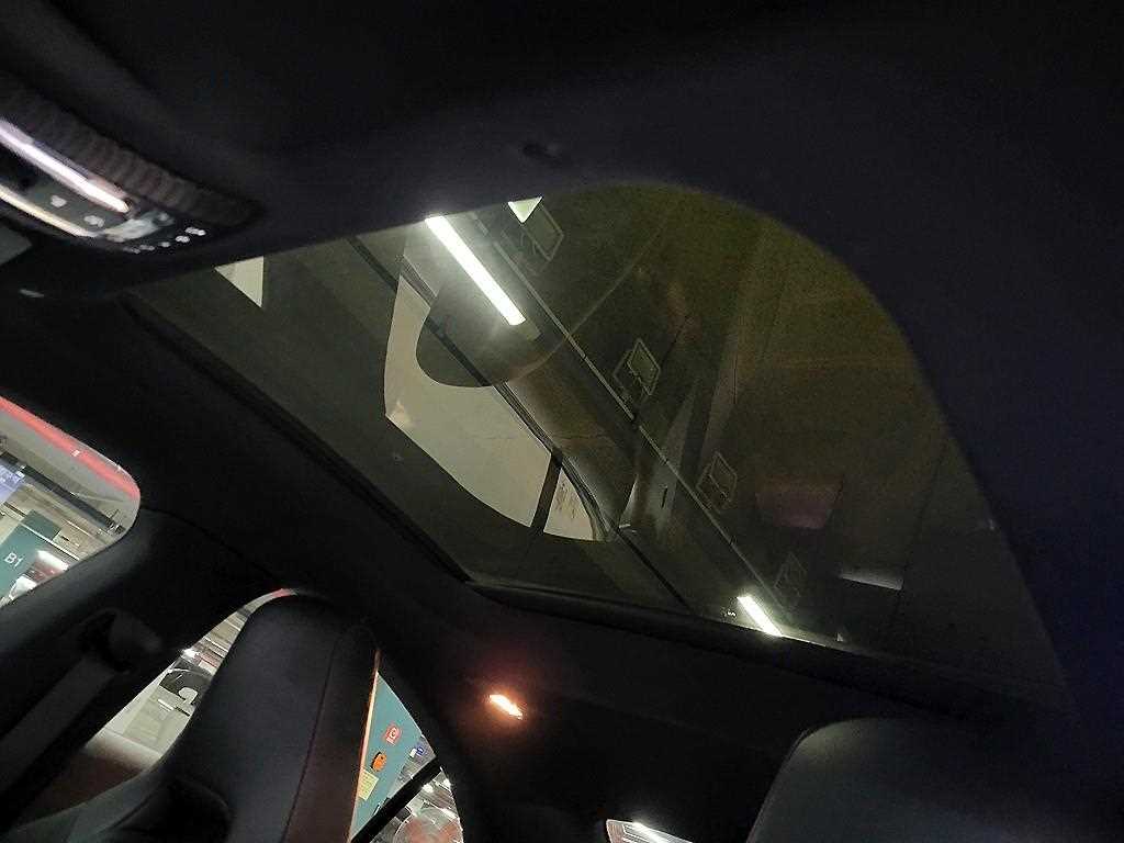 Mercedes Benz CLA Class 2021 Amarillo - Importación desde Corea - HF Imports Iquique - Foto 15