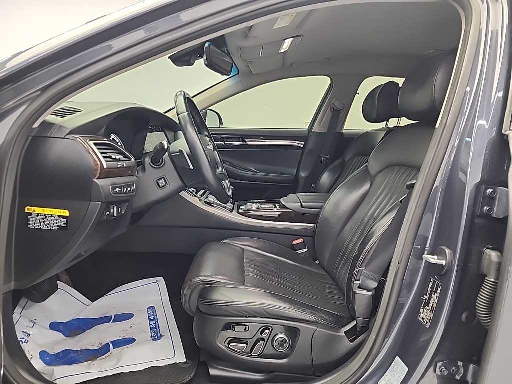 Genesis EQ900 - Vista 11