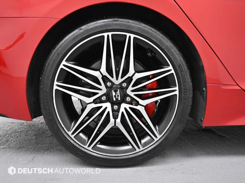 KIA Stinger - Vista 5