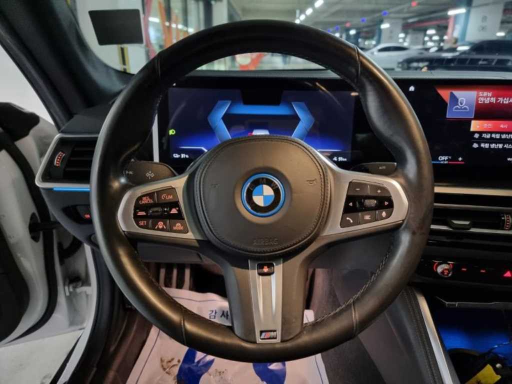 BMW i4 - Vista 7