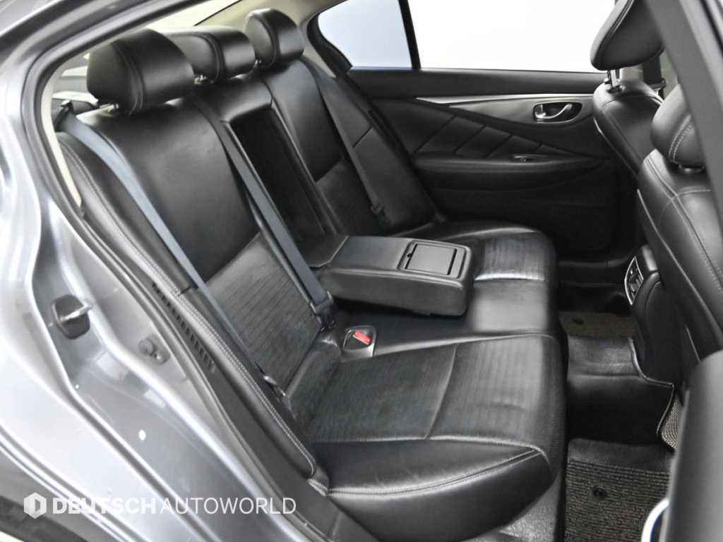 Infiniti Q - Vista 12