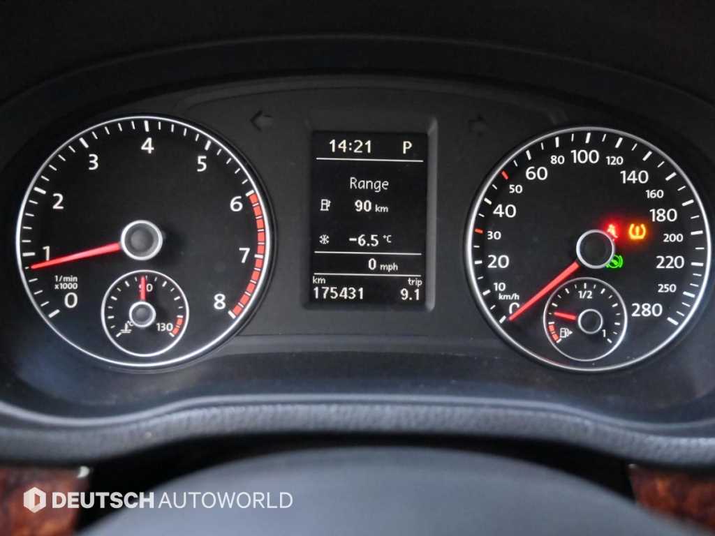 Volkswagen Passat - Vista 8