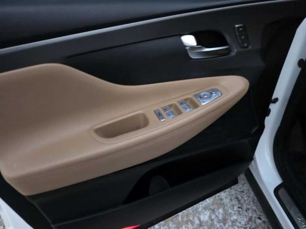 HYUNDAI Santa Fe - Vista 4