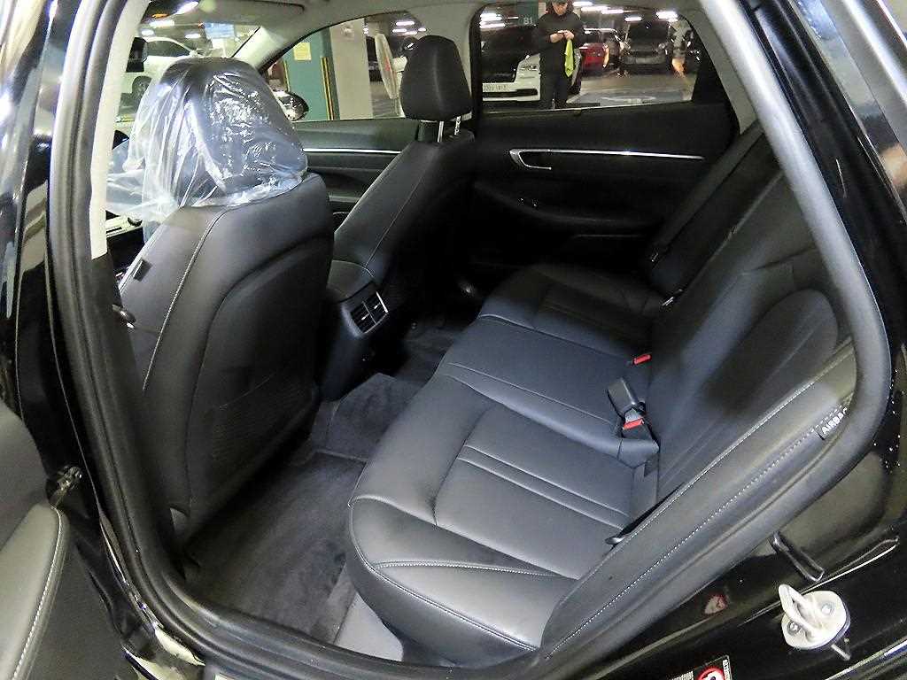 HYUNDAI Sonata - Vista 7