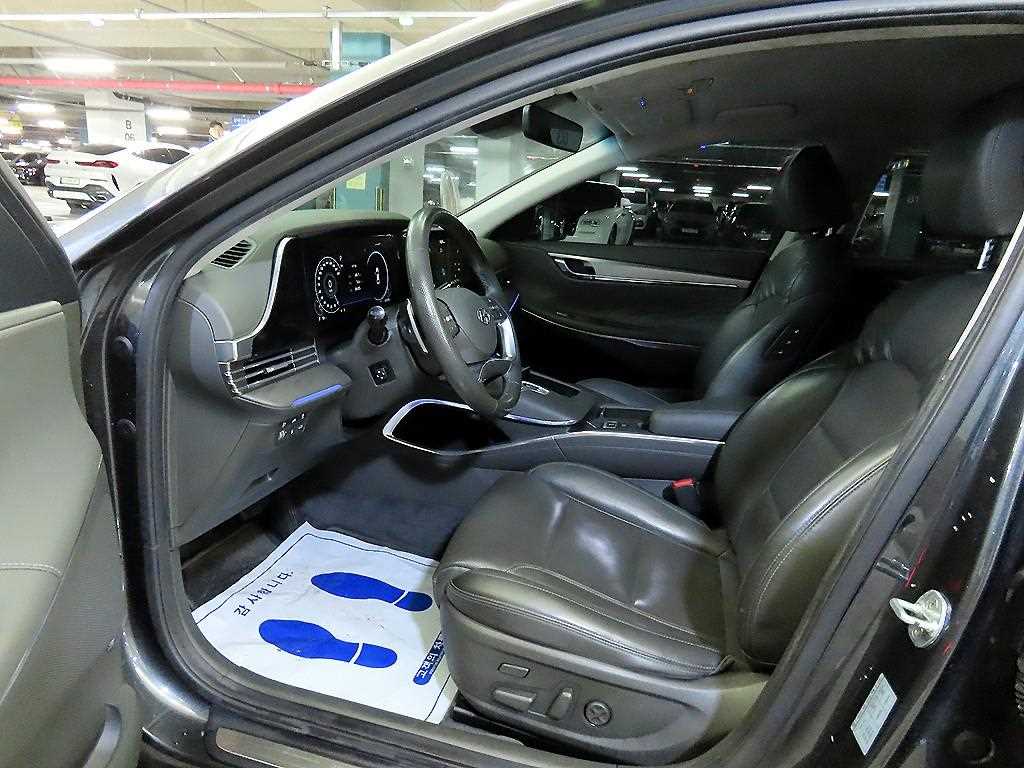 HYUNDAI Grandeur - Vista 6