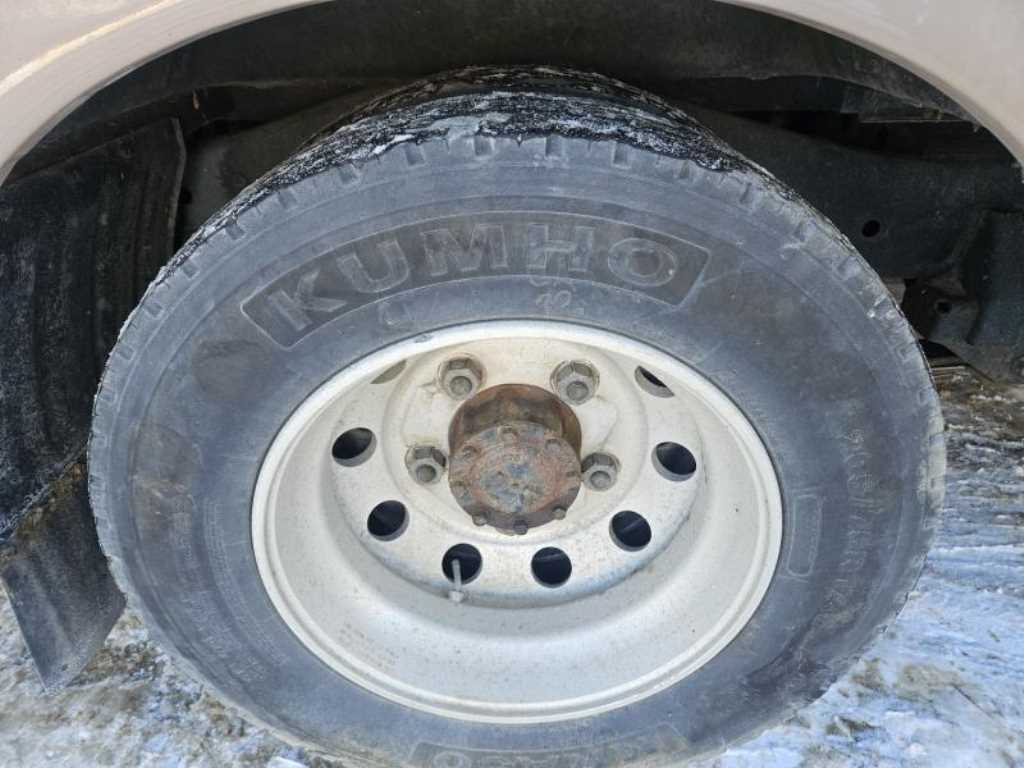 medium and large bus Hyundai bus - Vista 6