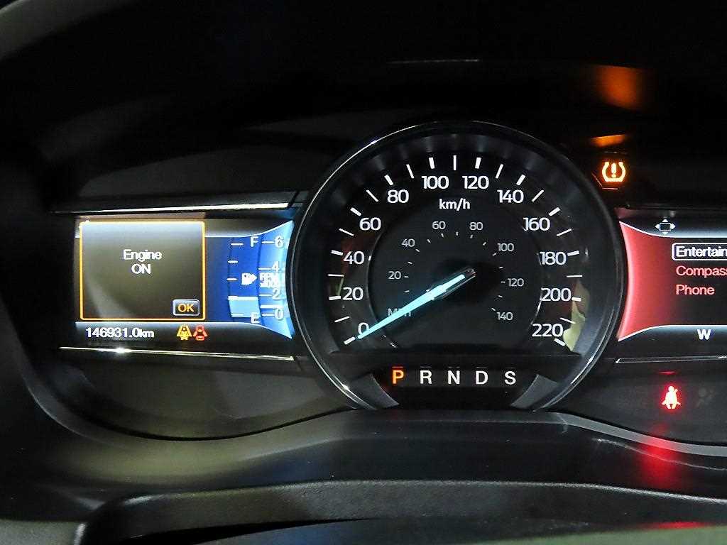 Ford Explorer - Vista 9