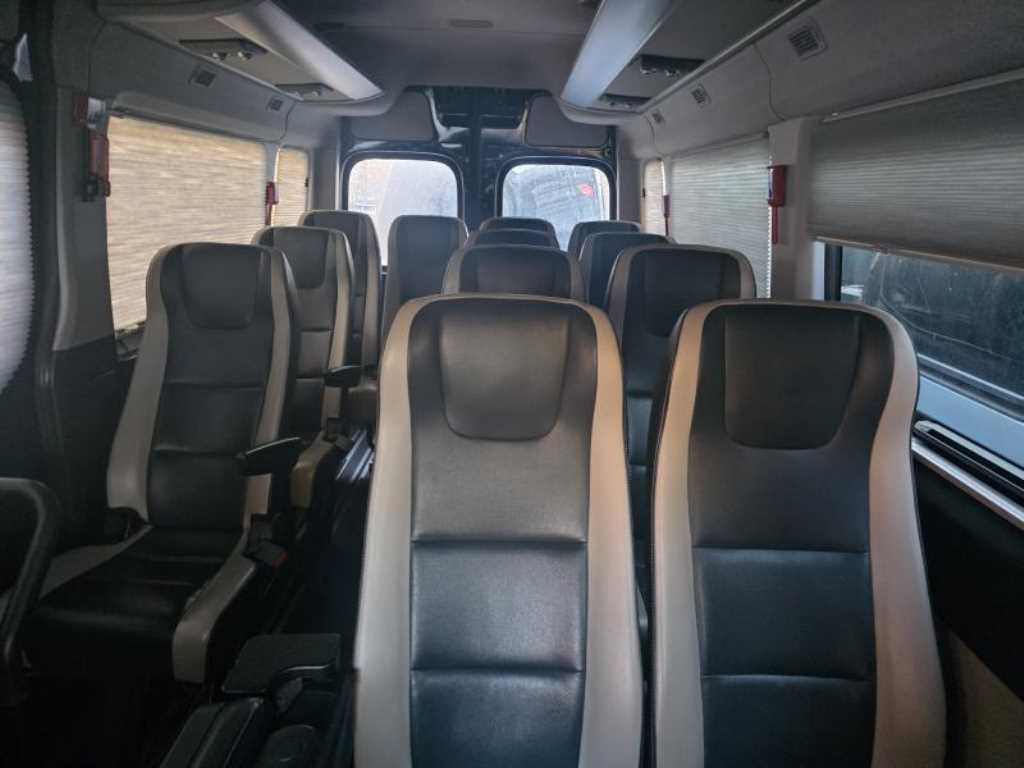 HYUNDAI Solati - Vista 7