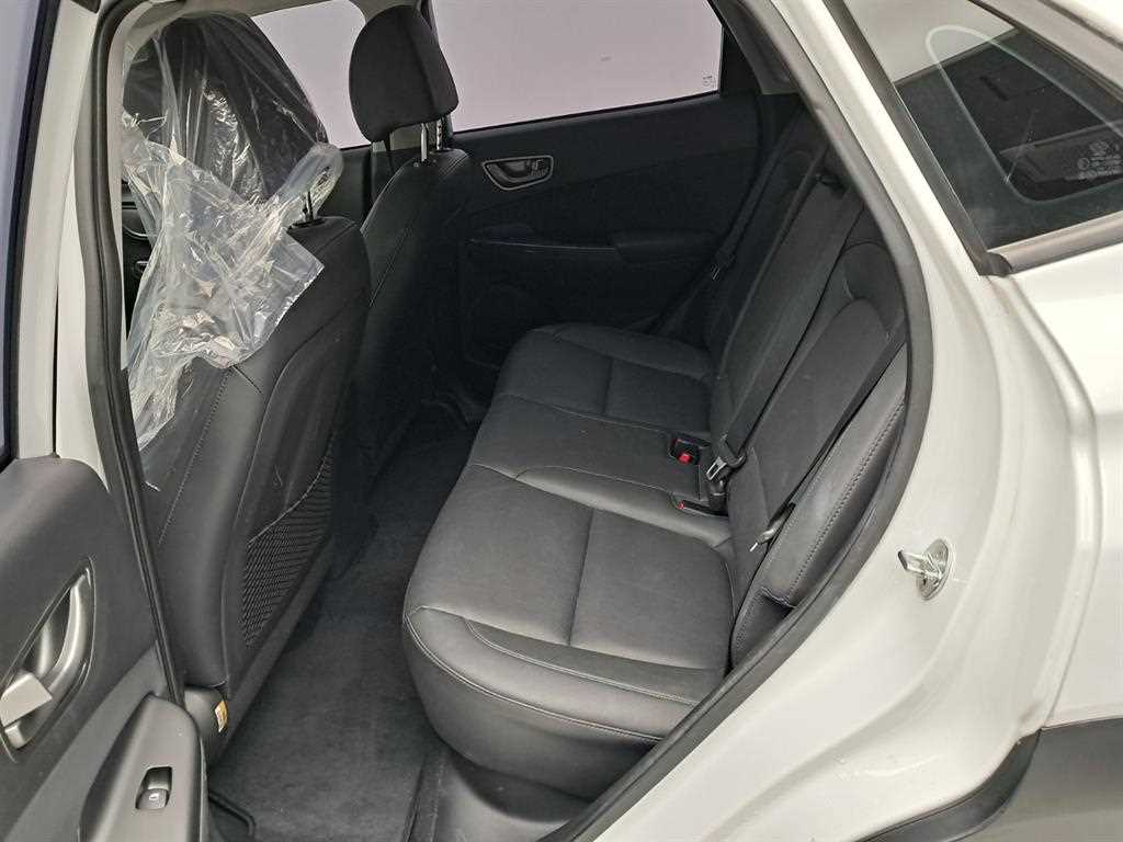 HYUNDAI Kona - Vista 12