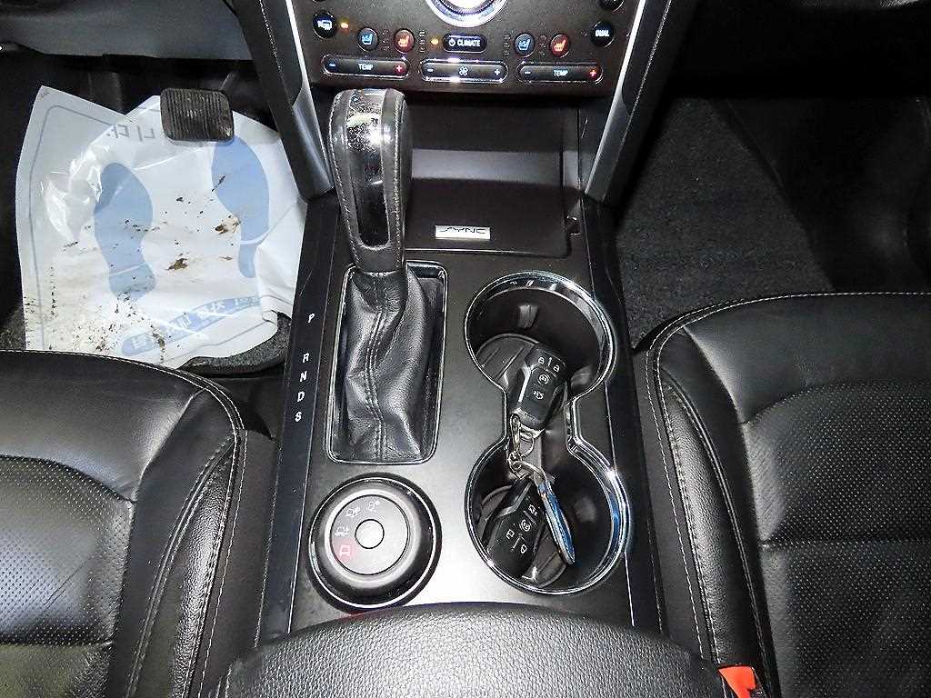 Ford Explorer - Vista 12