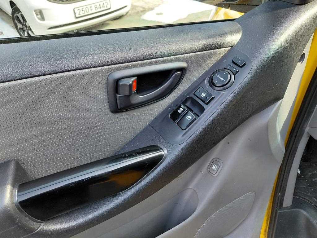 HYUNDAI Starex - Vista 5