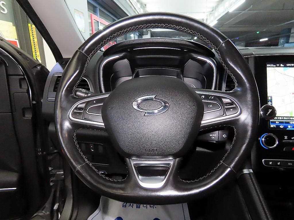 SAMSUNG QM6 - Vista 8