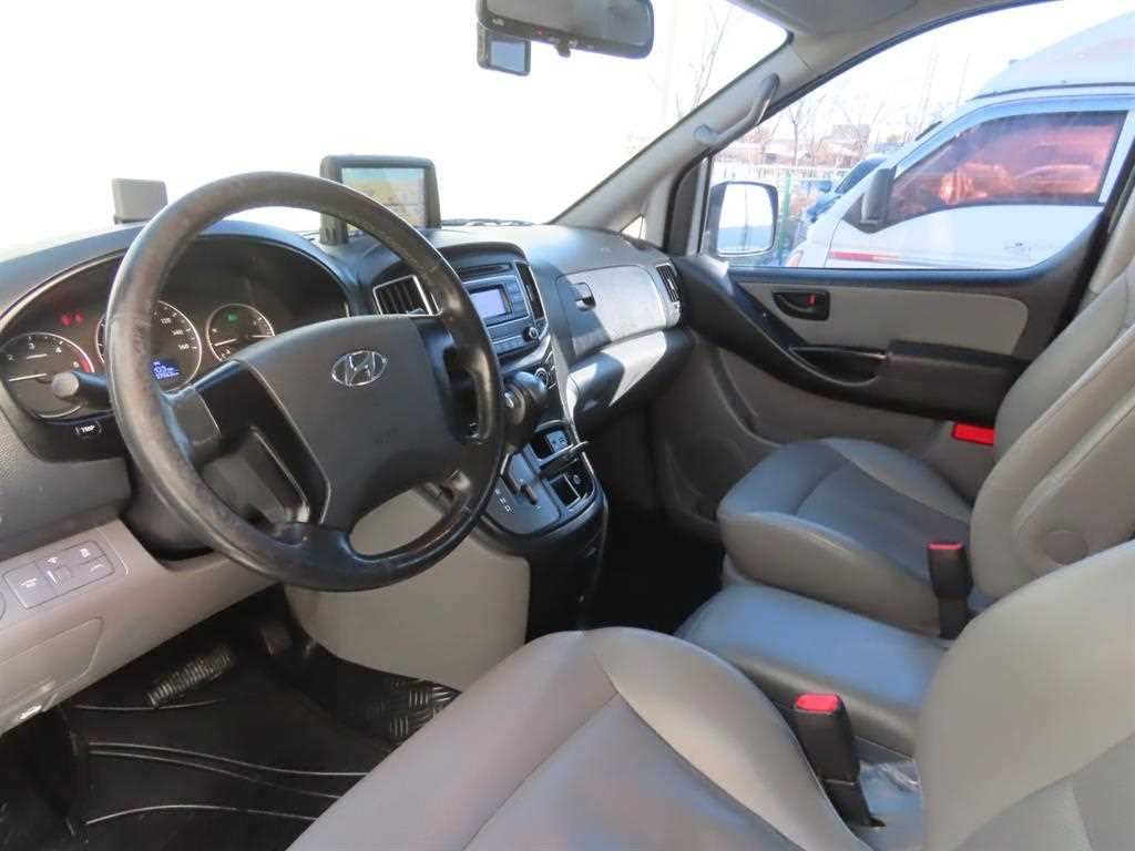 HYUNDAI Starex 2019 Gris - Importación desde Corea - HF Imports Iquique - Foto 16