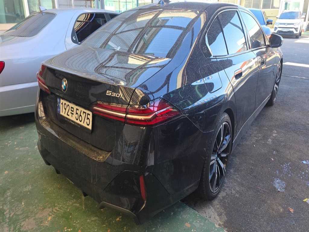 BMW 5 Series - Vista 4