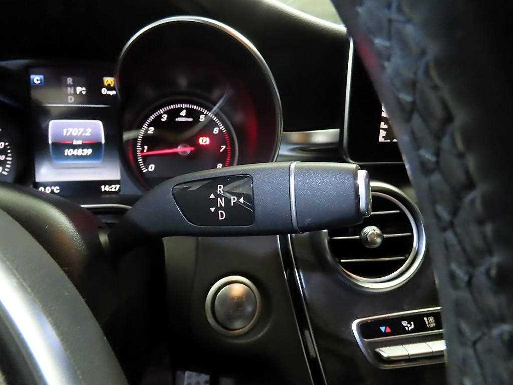 Mercedes Benz C Class - Vista 12