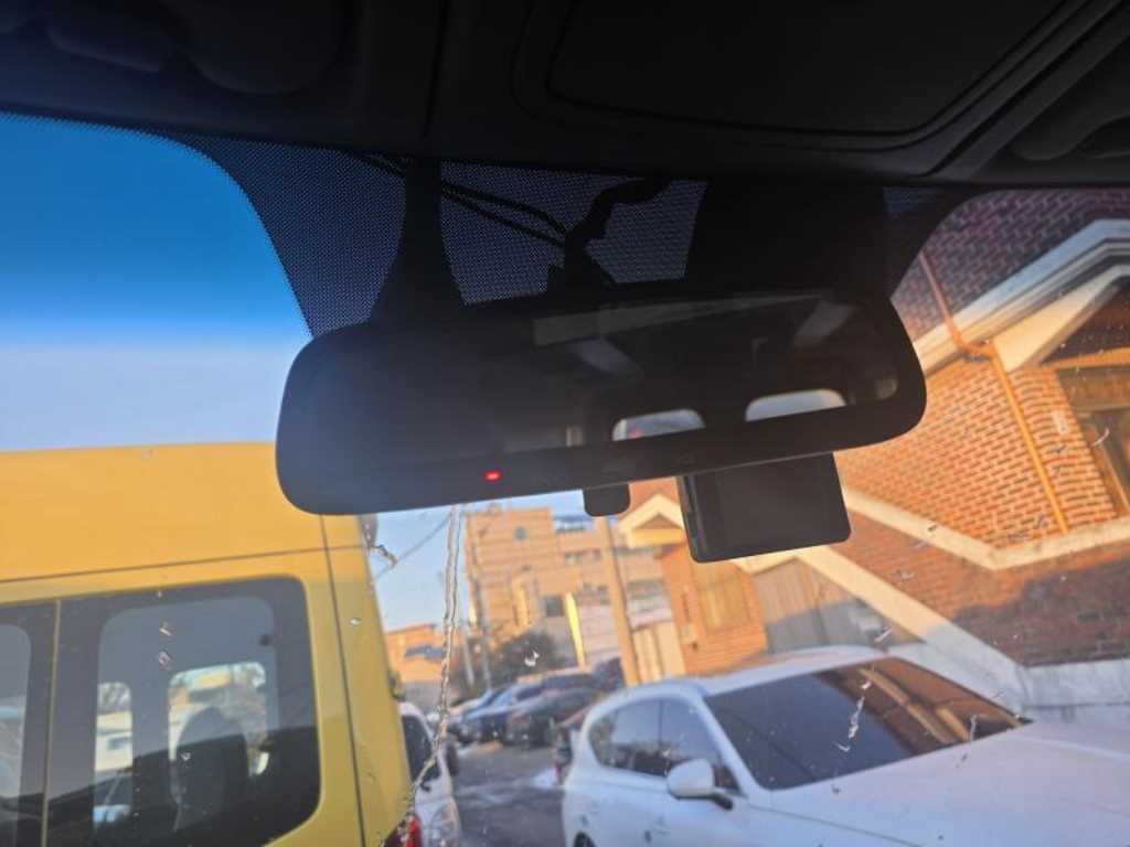 HYUNDAI Solati - Vista 5