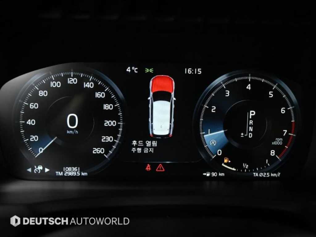 Volvo XC90 - Vista 8