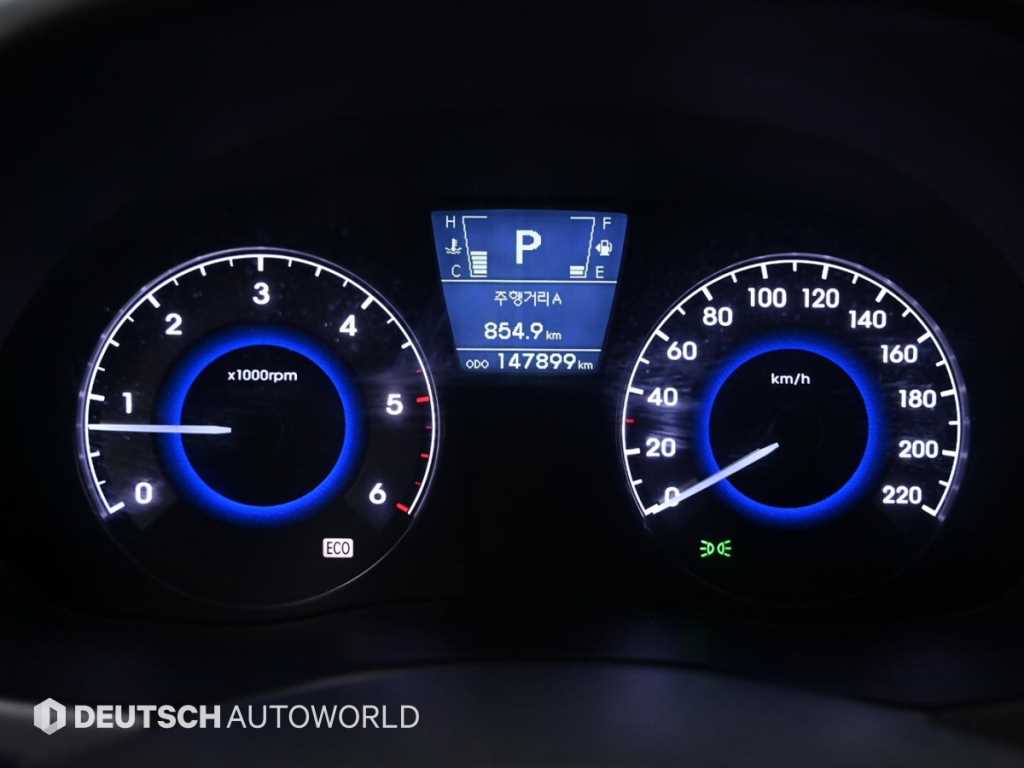 HYUNDAI Accent - Vista 8