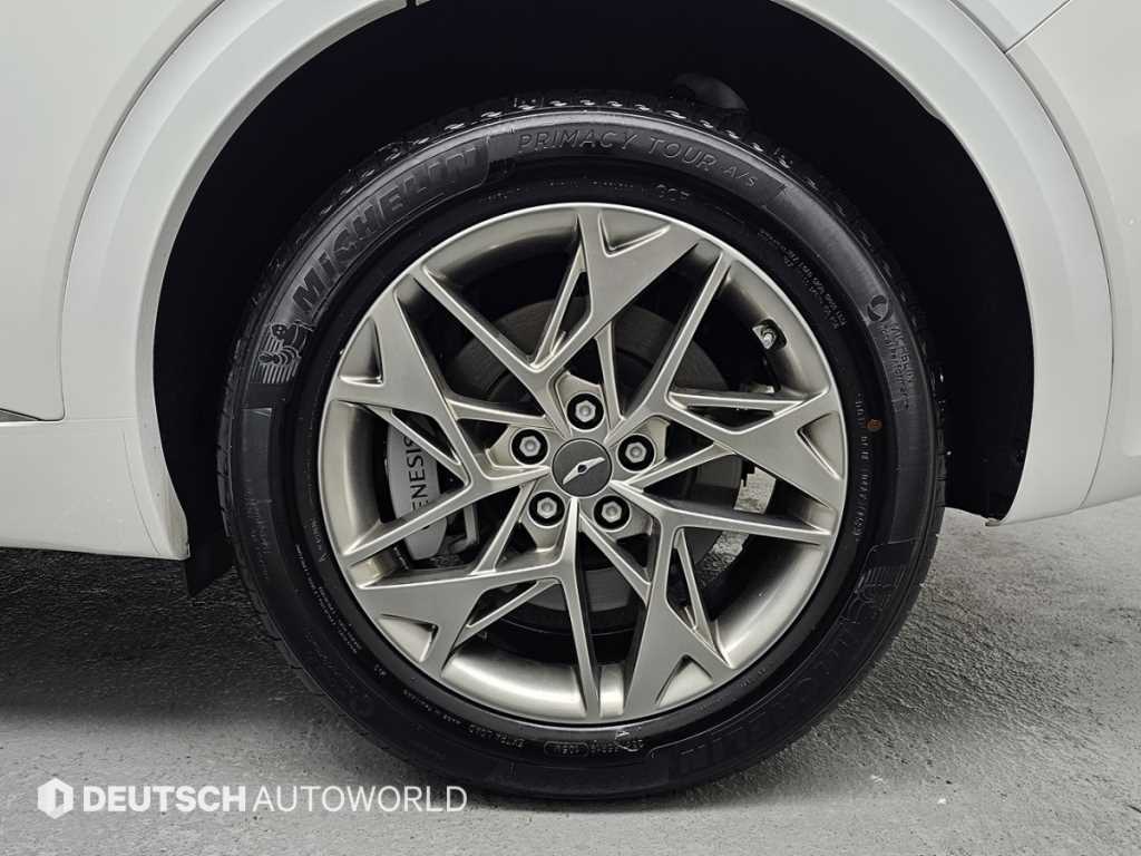 Genesis GV70 - Vista 5