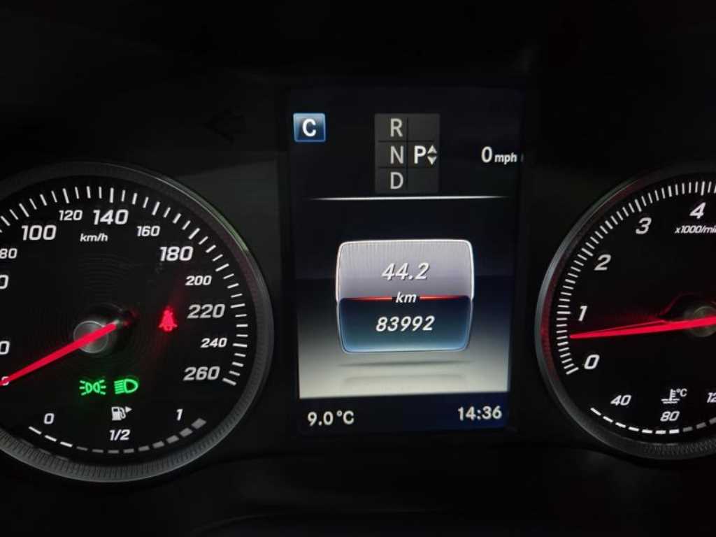 Mercedes Benz C Class - Vista 8