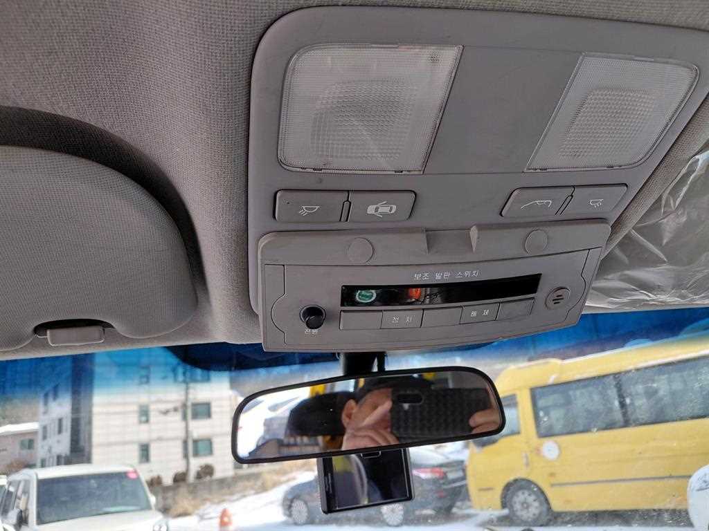 HYUNDAI Starex - Vista 12