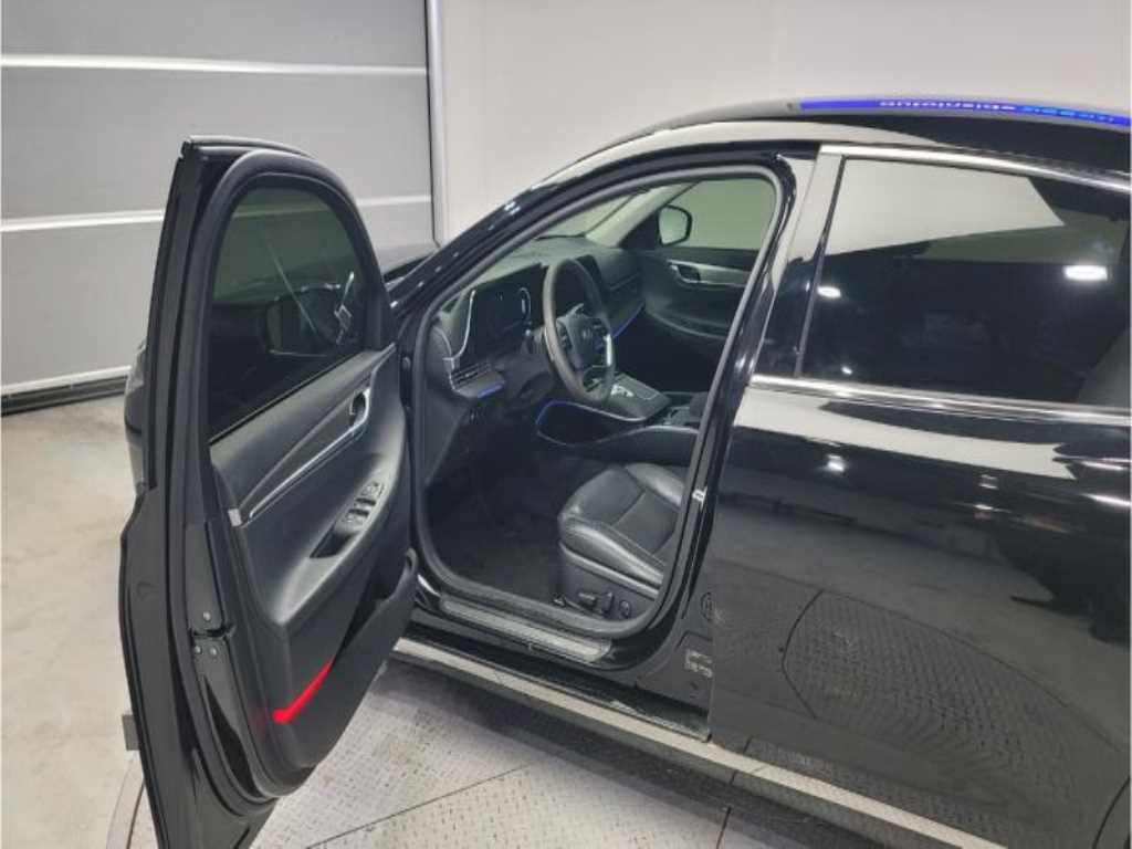 HYUNDAI Grandeur - Vista 5