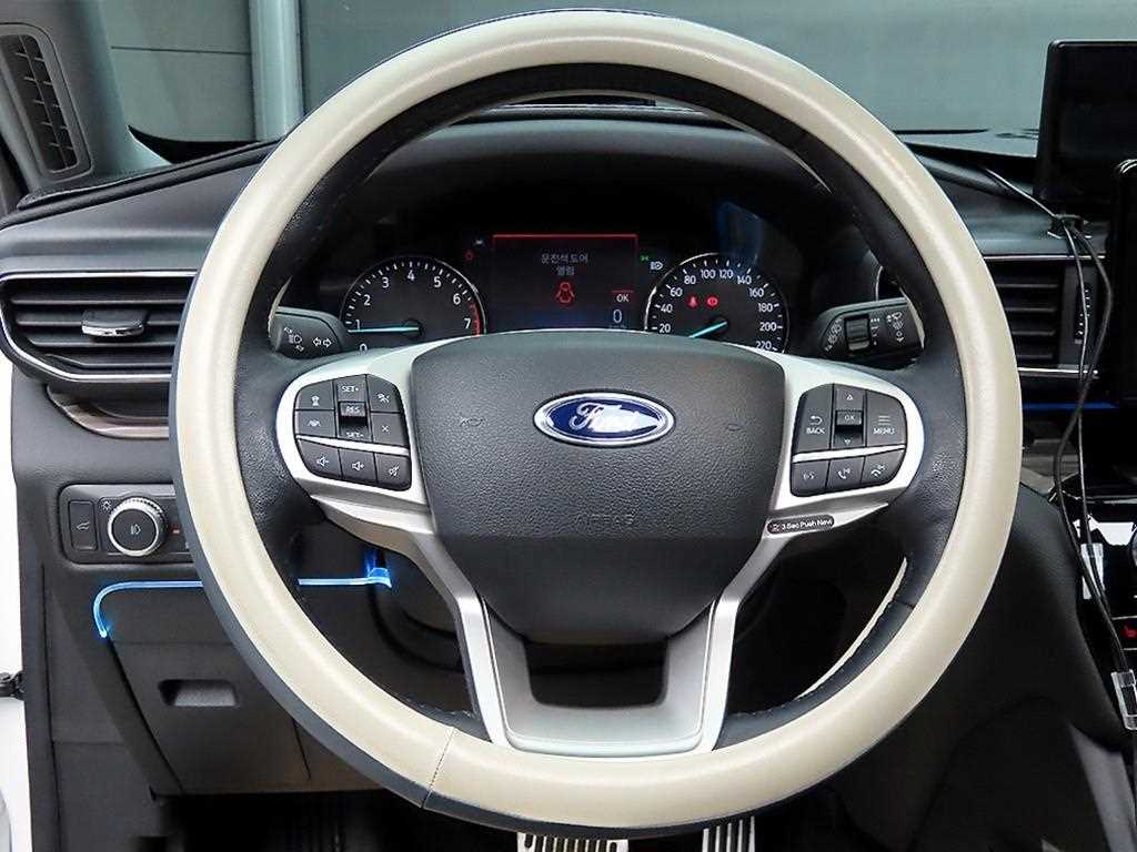 Ford Explorer - Vista 9