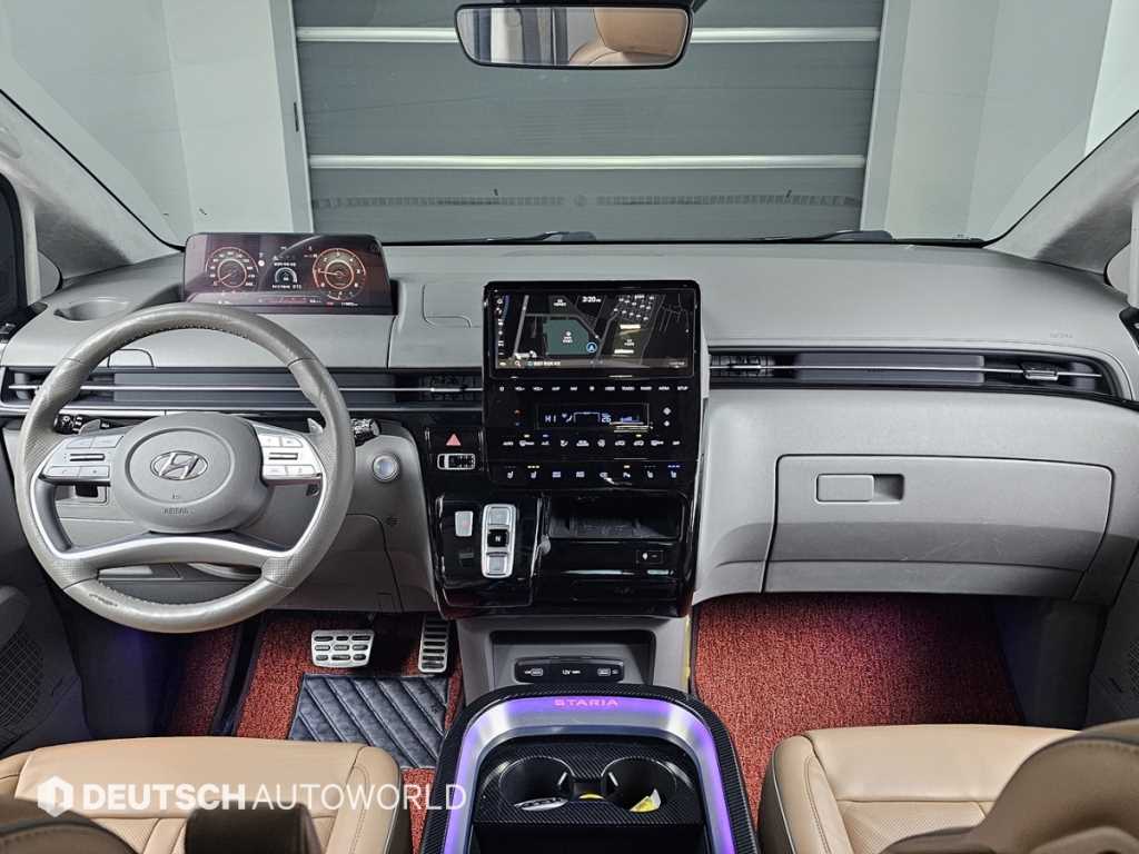 HYUNDAI Staria - Vista 7