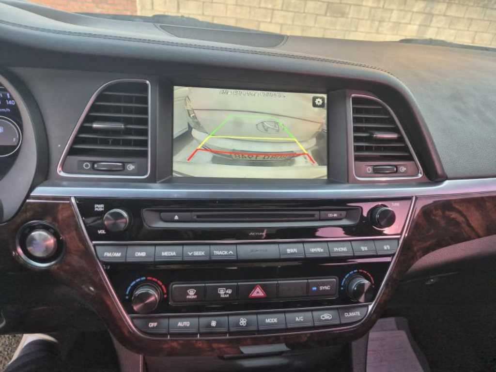 HYUNDAI Aslan - Vista 8