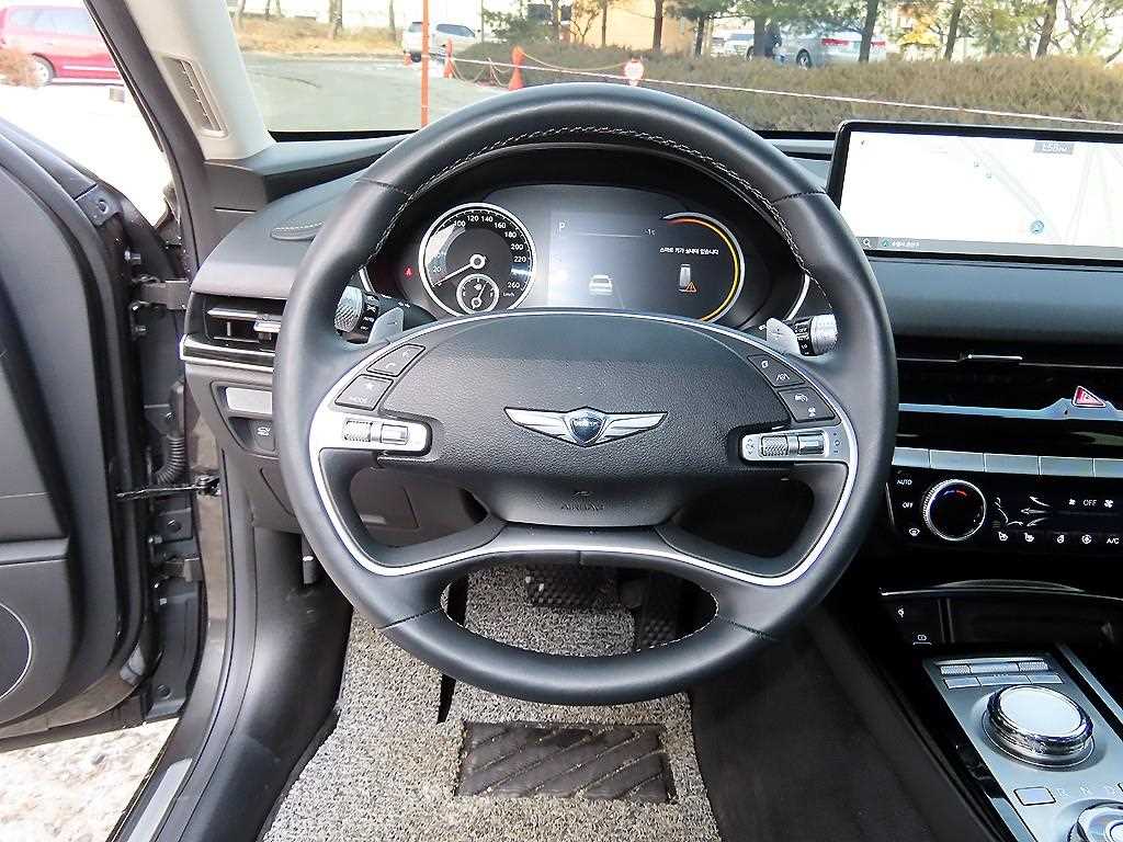 Genesis G80 - Vista 8