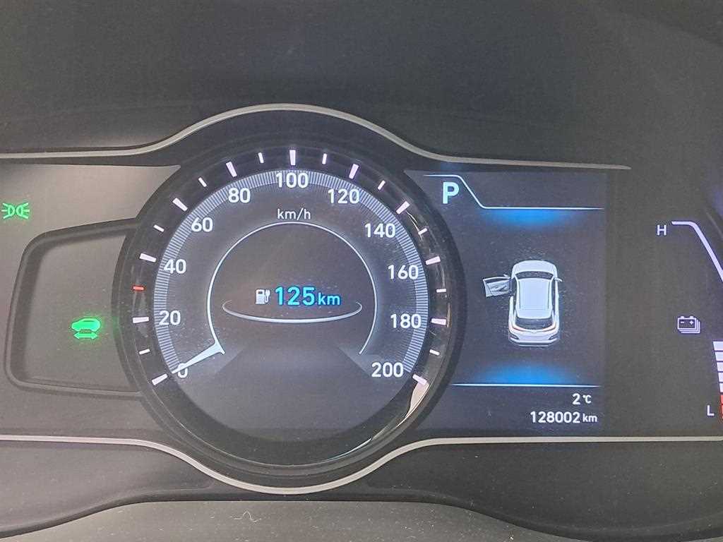 HYUNDAI Kona - Vista 8