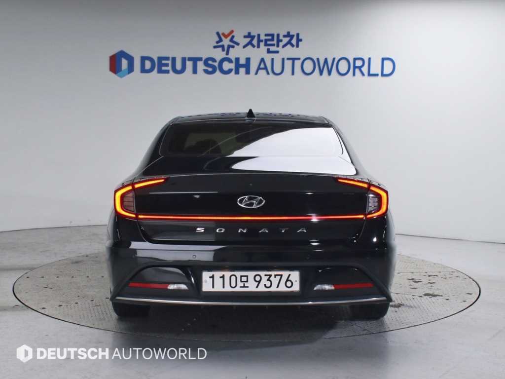 HYUNDAI Sonata - Vista 4