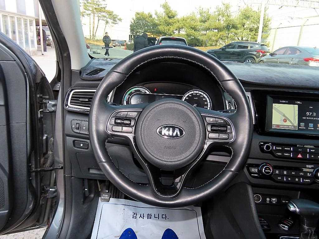 KIA Niro - Vista 8